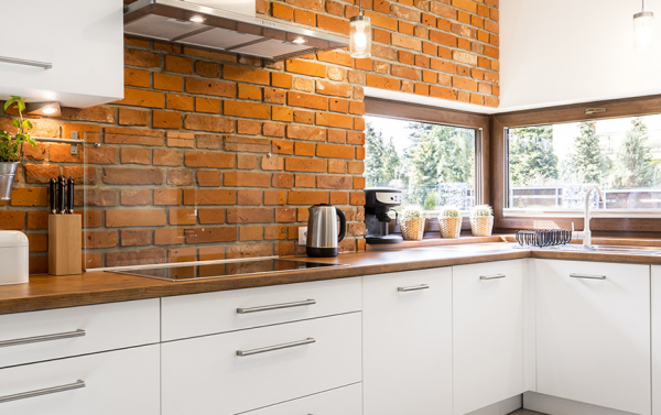 Dinding dengan tekstur bata ekspos